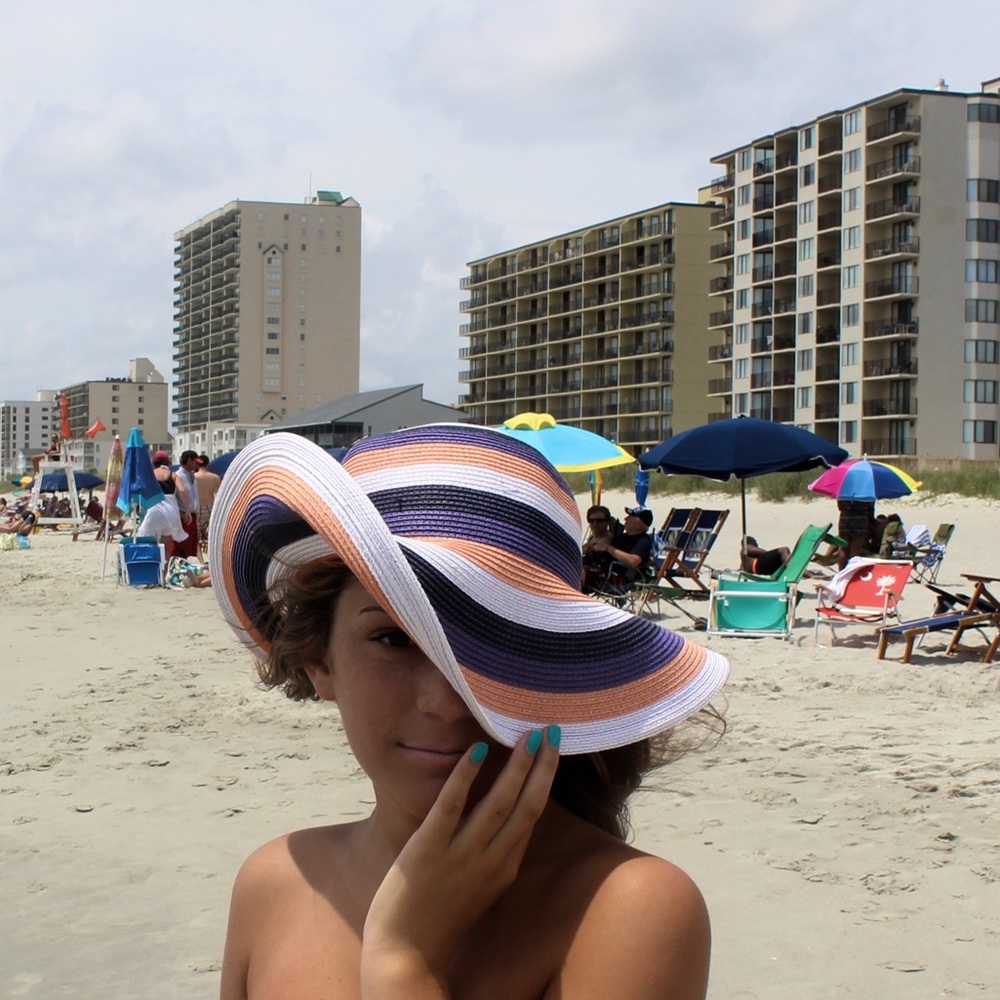 Floppy beach hat